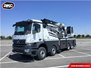 Knuckle Boom Crane